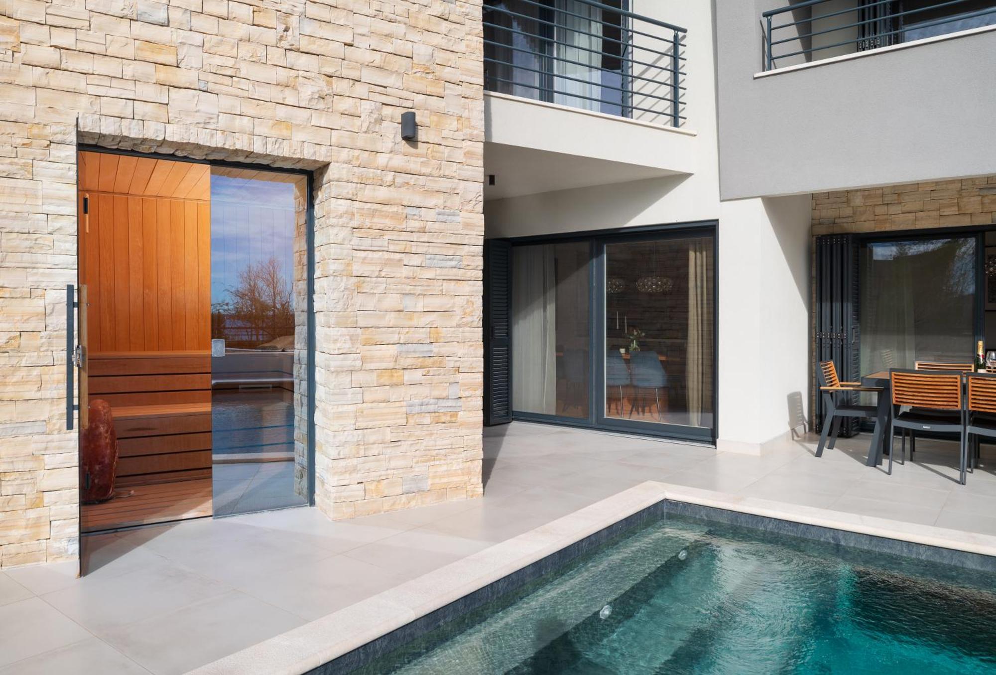 Villa Roca With Heated Pool And Sauna Privlaka  Zewnętrze zdjęcie