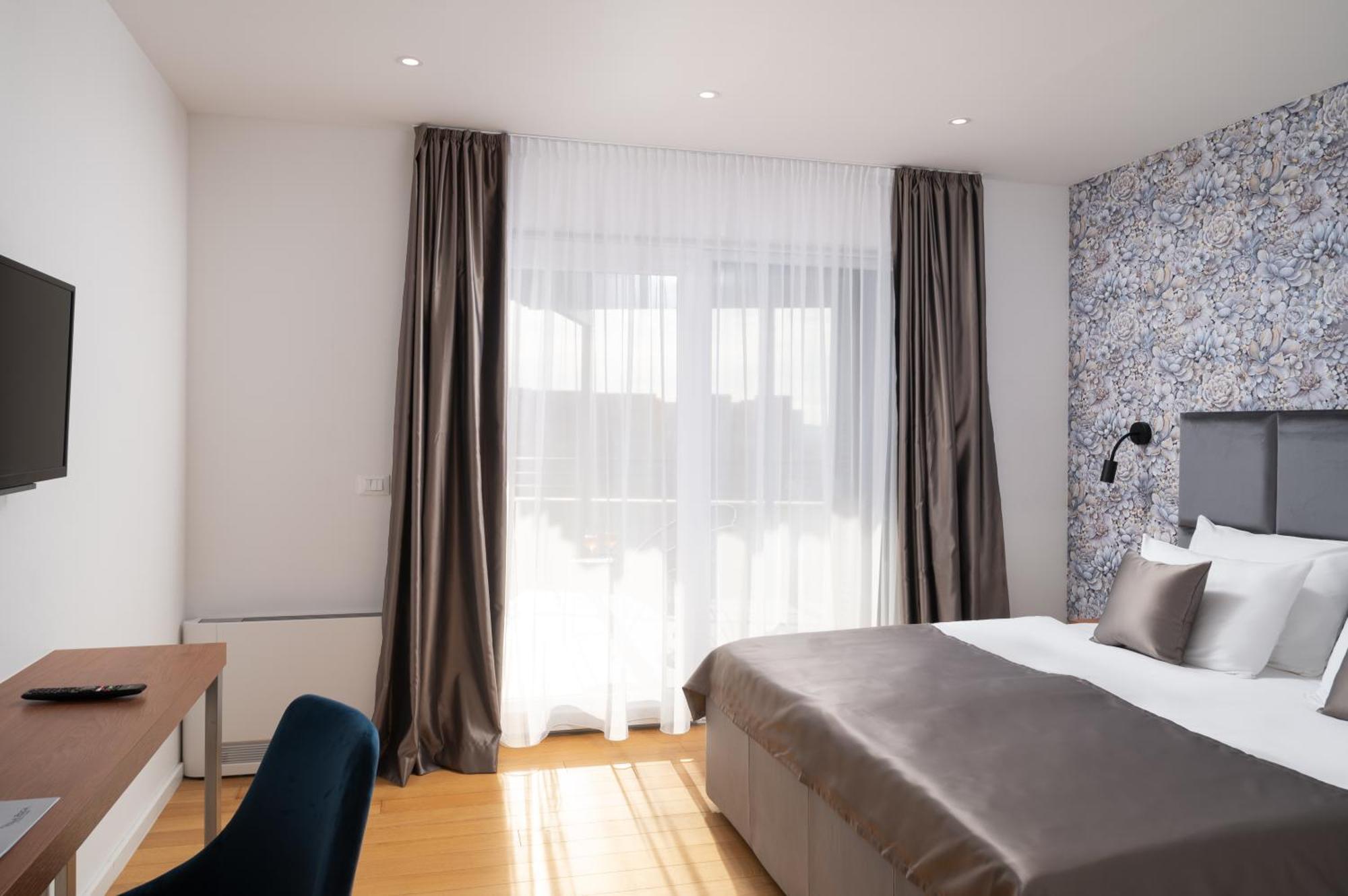Villa Roca With Heated Pool And Sauna Privlaka  Zewnętrze zdjęcie